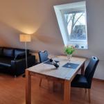 Wohnzimmer mit Esstisch