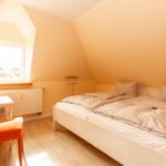 Schlafzimmer 2...