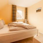 Schlafzimmer 1...