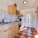 Funktionale Einbauküche für entspanntes Kochen im Usedom-Urlaub