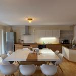 Wohn-/Essbereich mit offener Küche