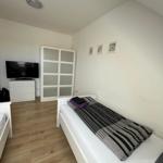 Schlafzimmer 1 mit 2 Einzelbetten...