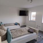 Schlafzimmer 1...