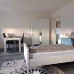 Schlafzimmer 1 mit jEssbereich...