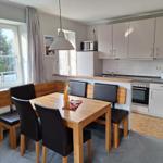 Esszimmer mit Küche...
