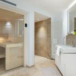 Shower, sink and sauna in the bathroom