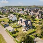 House with garden and terrace in a quiet residential area with view of the dunes.