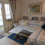 Die Couch im Wohnraum mit Balcon