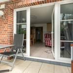 überdachter Südbalkon mit Strandkorb...