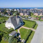 House with large garden and sea view