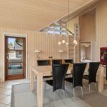 Kitchen/family room