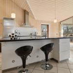 Kitchen/family room
