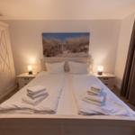 Schlafzimmer 1 UG