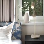 Schlafzimmer im Seehof201 mit Licht