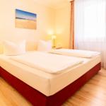 Schlafzimmer mit Doppelbett