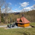 eigenes eingezäuntes Gartengrundstück mit Grillkota für 10 Personen, Terrasse und Liegemöglichkeiten