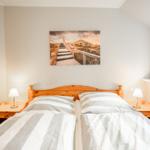 Schlafzimmer mit Doppelbett