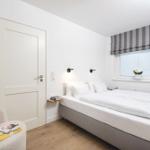 Gemütliches Doppelschlafzimmer im Untergeschoss