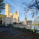 Die Burg Lahneck ist eine Höhenburg in Lahnstein, die malerisch auf einem Felsensporn über der Mündung der Lahn in den Rhein