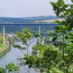 Blick auf die Brücke Der A61 über die Mosel