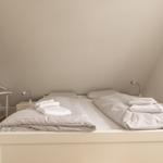 1. Schlafzimmer...