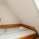 2. Schlafzimmer...