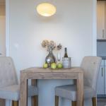 Essplatz im Wohnzimmer für zwei Personen
