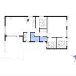 Wohnung mit Küche, Bad und drei Schlafzimmern. Flur mit Treppe.
