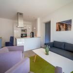 Wohnzimmer mit Küchenzeile im Lotsenstieg 2, Kajüte 1 in Kalrshagen auf Usedom