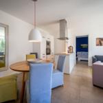 Wohnzimmer mit Küche im Lotsenstieg 2, Kajüte 1 in Karlshagen, Ostseeland