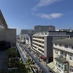 Terrace with view of the city and the beach
