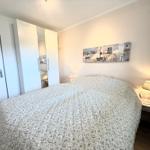 Doppelbett 1,60 m x 2,00 m mit zwei getrennten Matratzen.