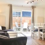 Wohnraum und Terrasse liegen zur Südseite