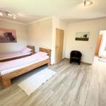 Zweites Schlafzimmer mit zwei Einzelbetten