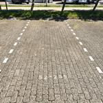 Eigener Pkw-Stellplatz direkt an der Ferienanlage für eine komfortable Anreise auf Fehmarn.