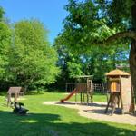 Kinderspielplatz im Ortszentrum.