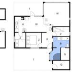 Wohnung mit Küche, Schlafzimmer und Bad. Flur und Terrasse angezeigt.