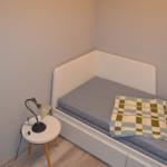 Das Bett im Gästezimmer kann ausgezogen werden und hat den die Größe von 200cmx160cm. Als Einzelbett die Größe von 80x200cm