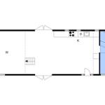 Wohnung mit Küche, Bad und Treppenhaus. Raumbelegung: W Wohnzimmer, K Küche, B Bad.