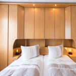 Schlafzimmer 1