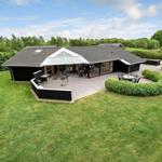 Moderne Villa mit großem Garten, Terrasse und Grillplatz. Ideal für Urlaub mit Familie.