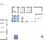 Stueplan zeigt drei Schlafzimmer, Küche, Bad und überdachte Terrasse.
