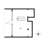 Grundriss mit Toilette, Waschraum und Treppe zur oberen Etage.