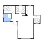 Die Wohnung hat vier Schlafzimmer mit Betten und eine Küche.