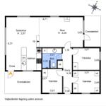 Flur, Küche, Bad, Wohnzimmer und drei Schlafzimmer mit Maßen.