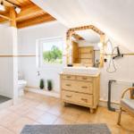 Badezimmer mit begehbarer Dusche...