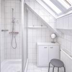 Badezimmer mit Dusche...
