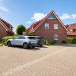 Parkplatz vorm Haus...