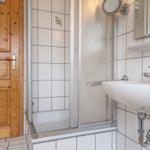 Badezimmer mit Dusche...