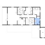 Wohnung mit drei Schlafzimmern, Küche und Garage. Flur und Bad sind eingezeichnet.